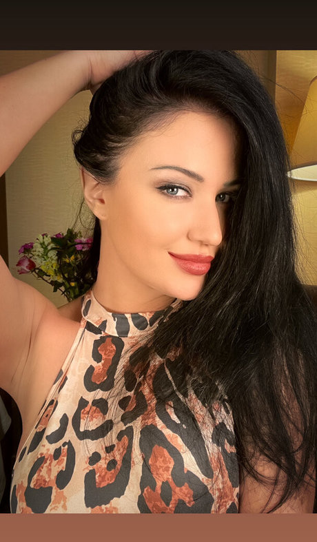 Naakte gelekte OnlyFans-foto van Angela Sommers