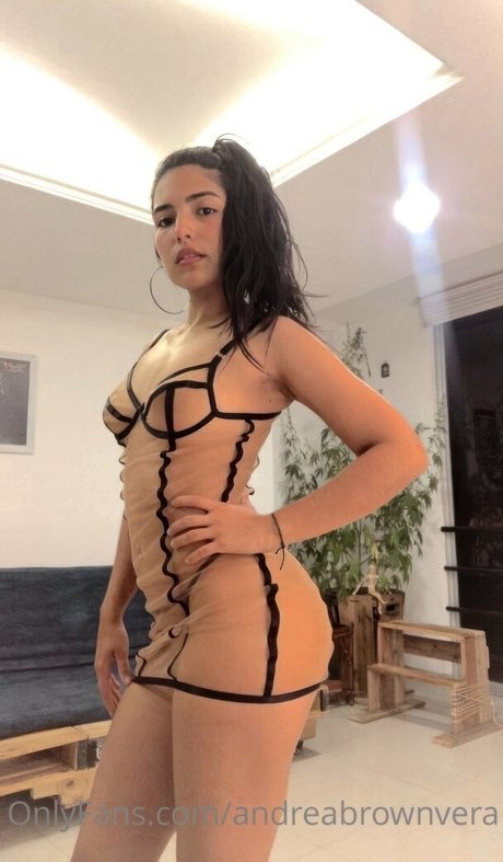 Naakte gelekte OnlyFans-foto van Andrea Brown