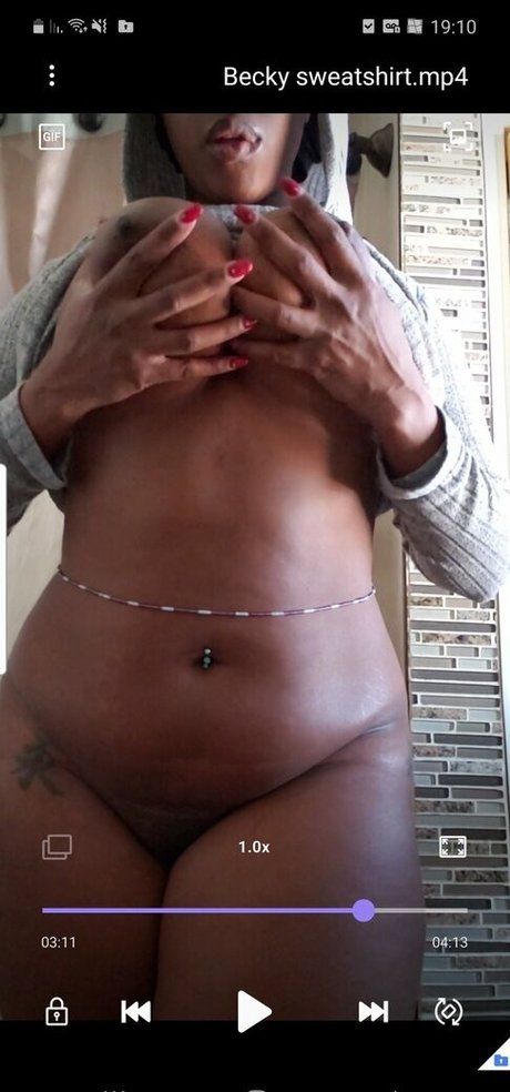 Naakte gelekte OnlyFans-foto van Nursejbecky