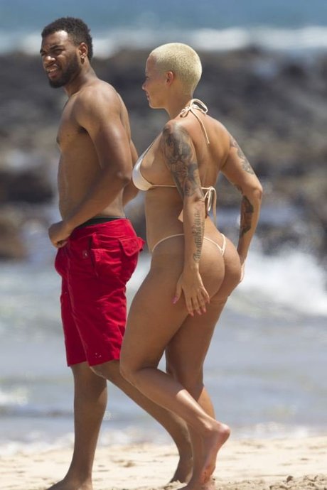 Amber rose