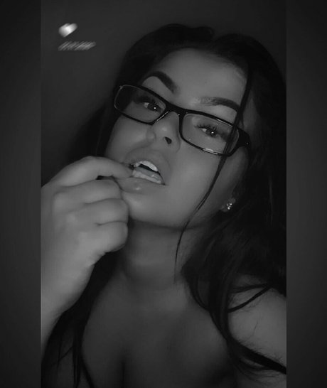 Naakte gelekte OnlyFans-foto van Meganholst