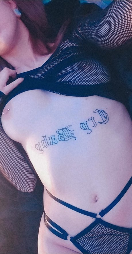 Naakte gelekte OnlyFans-foto van Violetlatte