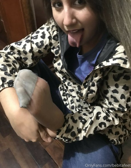Naakte gelekte OnlyFans-foto van Footsiebab