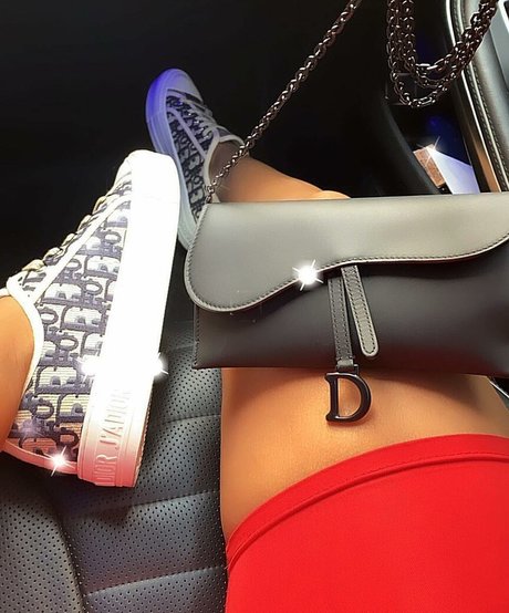 Naakte gelekte OnlyFans-foto van Princess Jasmin
