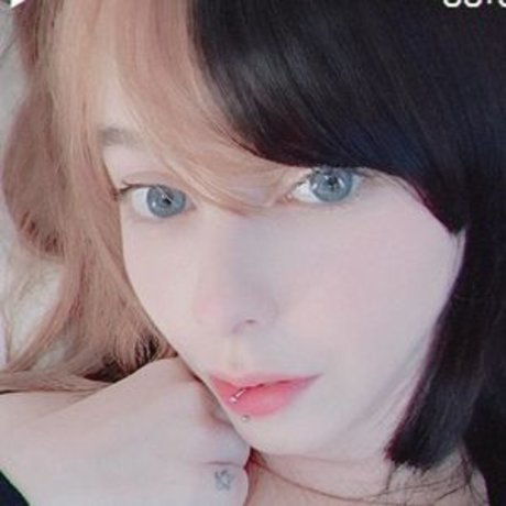 Naakte gelekte OnlyFans-foto van Xmvndsx
