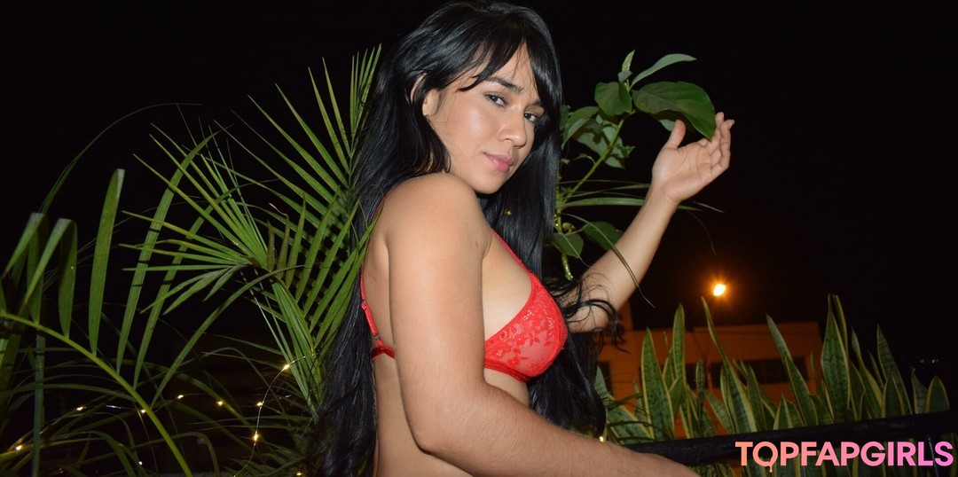 Naakte gelekte OnlyFans-foto van Sofiasweetsthep #22 Naakte gelekte OnlyFans-foto van Sofiasweetsthep #22