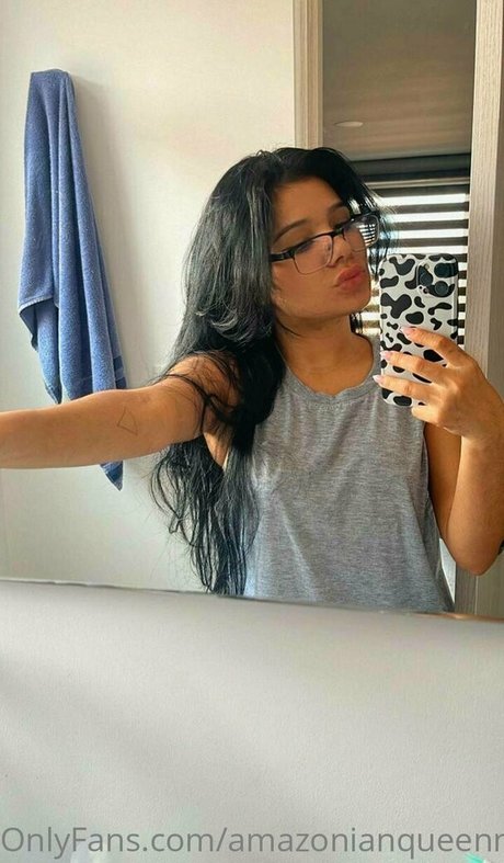 Naakte gelekte OnlyFans-foto van Mariamarquez495