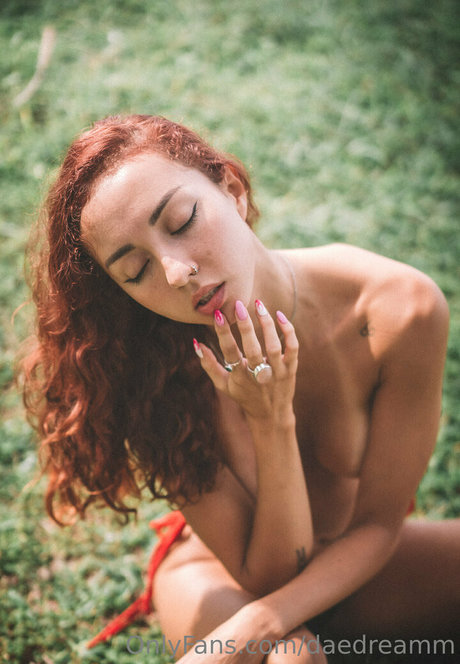 Naakte gelekte OnlyFans-foto van Daedreamm