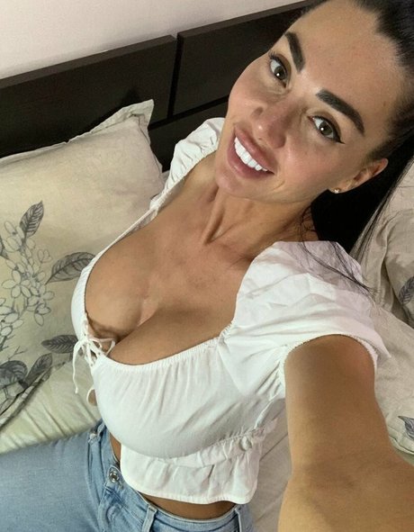 Naakte gelekte OnlyFans-foto van Sexyalisa
