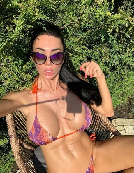 Naakte gelekte OnlyFans-foto van Sexyalisa