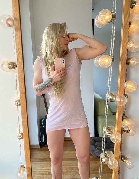 Bicepgirl