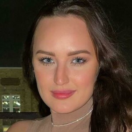 Naakte gelekte OnlyFans-foto van Alexxberggren