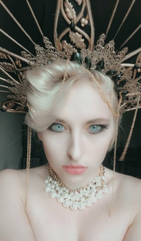 Naakte gelekte OnlyFans-foto van Poeticminx