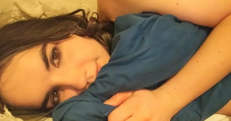 Naakte gelekte OnlyFans-foto van Playfulforyou