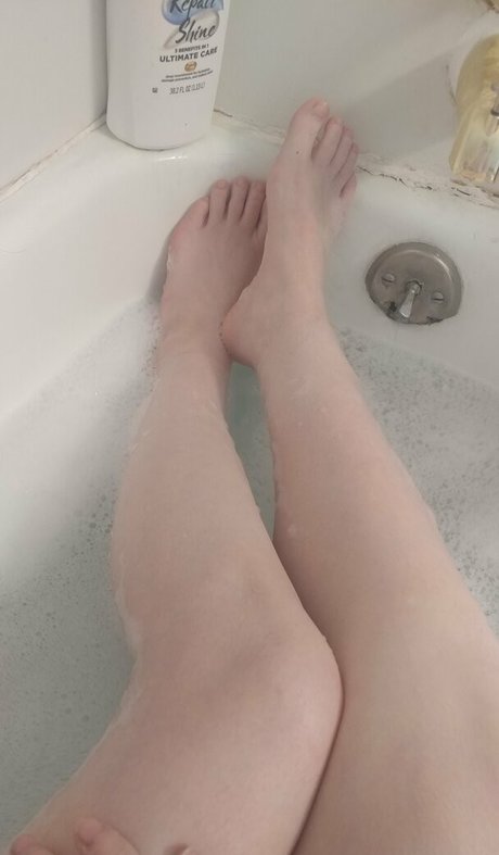 Naakte gelekte OnlyFans-foto van Playfulforyou