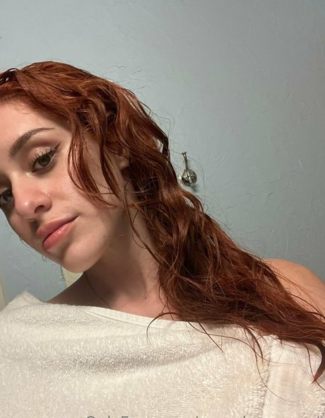 Naakte gelekte OnlyFans-foto van Raynebowsecret