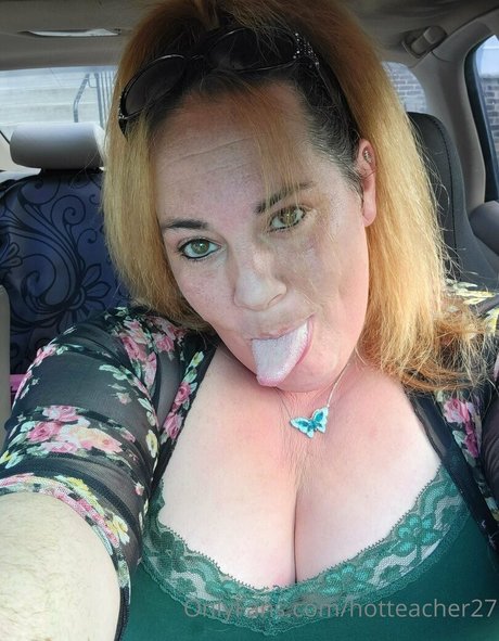 Hotteacher27