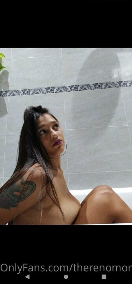 Naakte gelekte OnlyFans-foto van Therenomorebaby