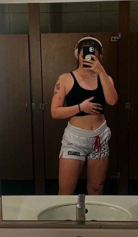 Naakte gelekte OnlyFans-foto van Baileygoat