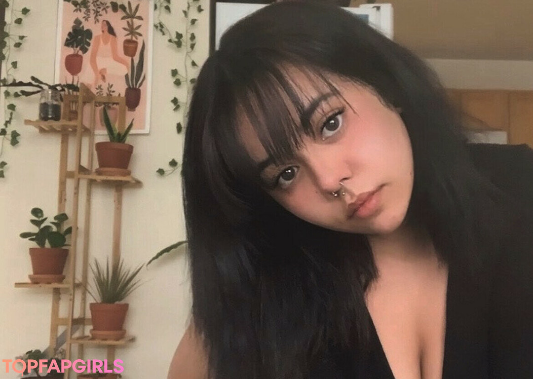 Naakte gelekte OnlyFans-foto van Trappedbydecayingearth #6 Naakte gelekte OnlyFans-foto van Trappedbydecayingearth #6