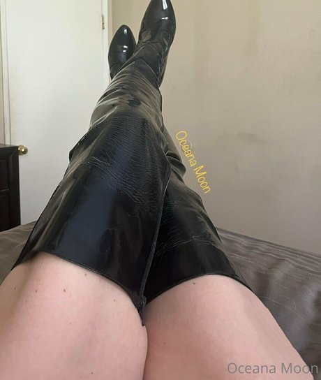 Naakte gelekte OnlyFans-foto van Oceanamoonfreepass