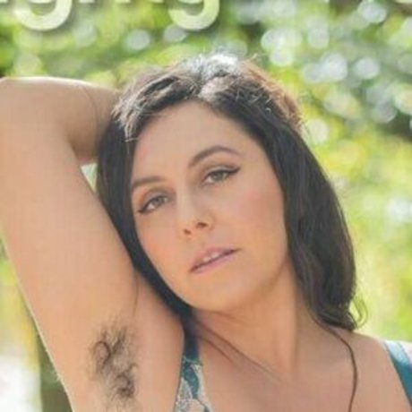 Naakte gelekte OnlyFans-foto van Naughtynatural