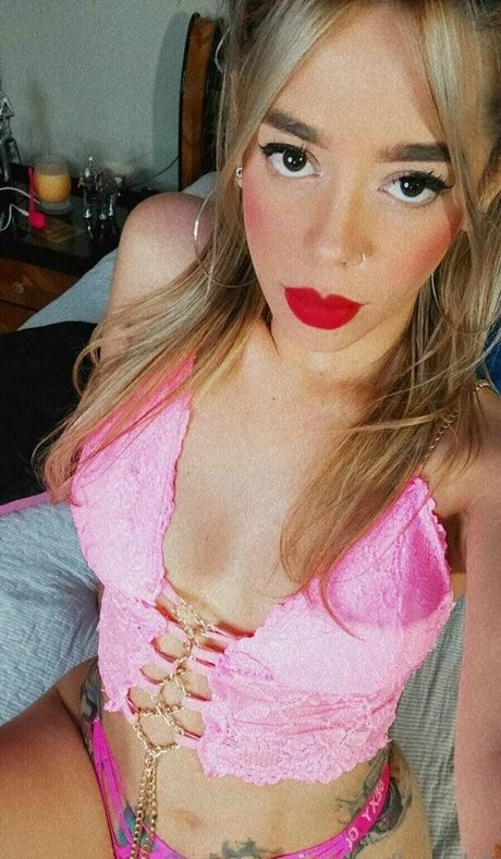 Naakte gelekte OnlyFans-foto van Lucybt