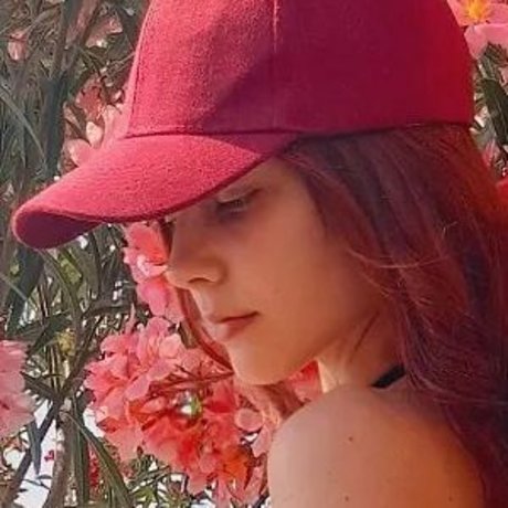 Naakte gelekte OnlyFans-foto van Lilyalisa