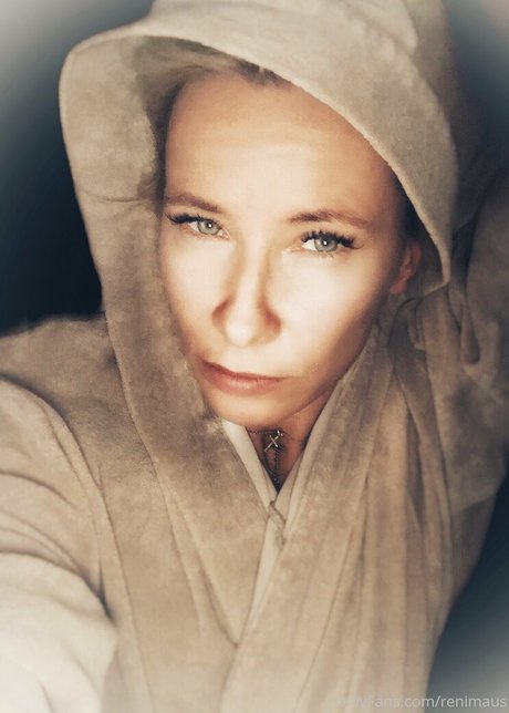 Naakte gelekte OnlyFans-foto van Loveislove01