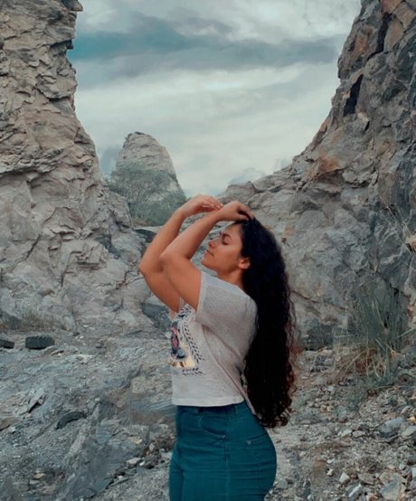 Naakte gelekte OnlyFans-foto van Sandani Fernando