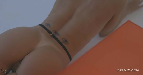 Naakte gelekte OnlyFans-foto van Mollyk