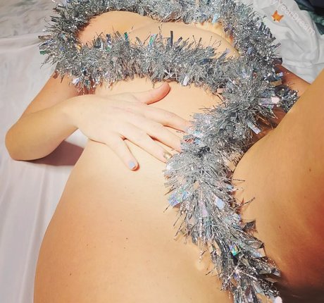 Naakte gelekte OnlyFans-foto van Allie Q
