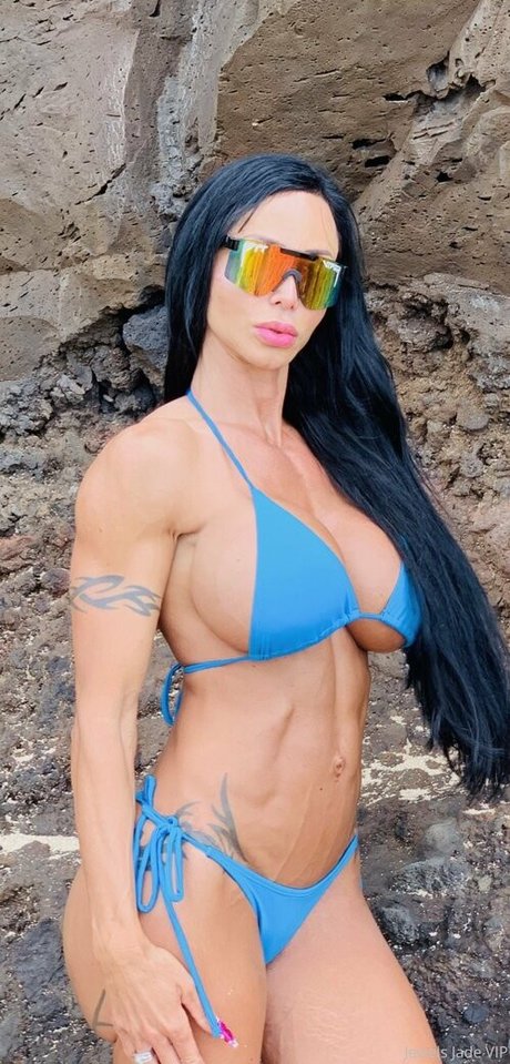 Naakte gelekte OnlyFans-foto van Jewelsjadevip