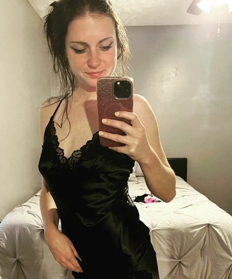 Naakte gelekte OnlyFans-foto van Mudslingintrainwreckvip