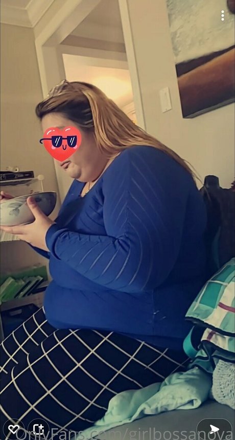 Naakte gelekte OnlyFans-foto van Girlbossanova