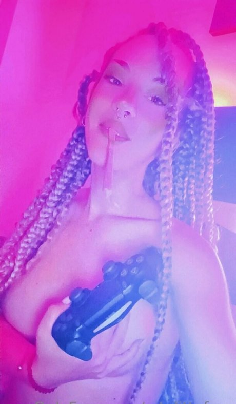 Naakte gelekte OnlyFans-foto van Litasrta
