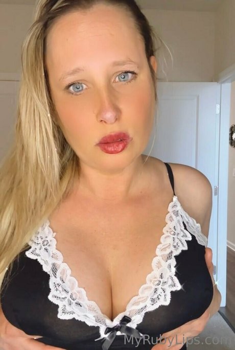 Naakte gelekte OnlyFans-foto van Myrubylipspaid
