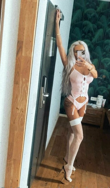 Naakte gelekte OnlyFans-foto van Adorablekrystal