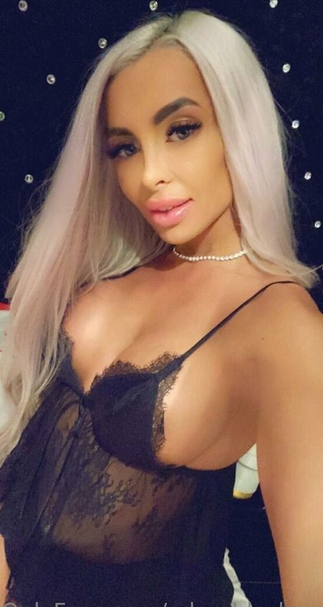 Naakte gelekte OnlyFans-foto van Adorablekrystal