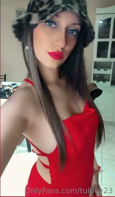 Naakte gelekte OnlyFans-foto van Tulove23