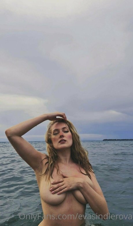 Naakte gelekte OnlyFans-foto van Evasindlerova