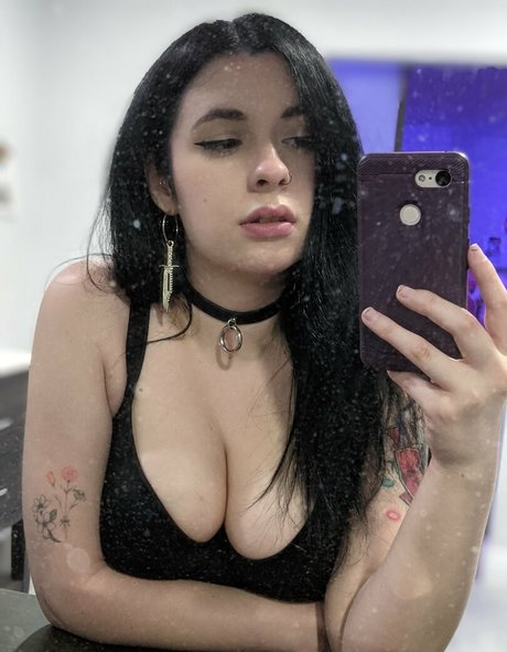 Naakte gelekte OnlyFans-foto van Kawaiiinquisitor