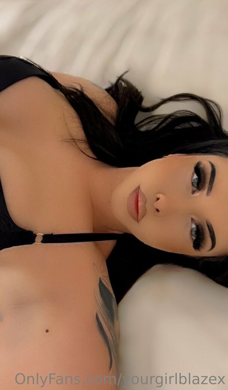 Naakte gelekte OnlyFans-foto van Yourgirlblazex