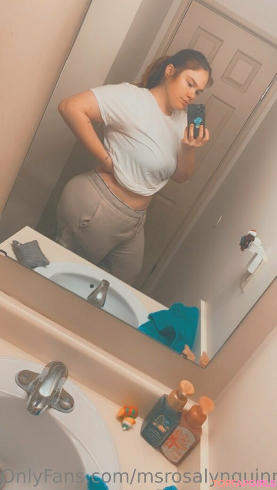 Naakte gelekte OnlyFans-foto van Msrosalynquinn555 #11 Naakte gelekte OnlyFans-foto van Msrosalynquinn555 #11