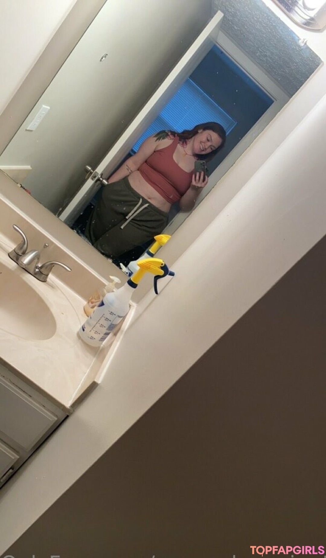 Naakte gelekte OnlyFans-foto van Msrosalynquinn555 #24 Naakte gelekte OnlyFans-foto van Msrosalynquinn555 #24