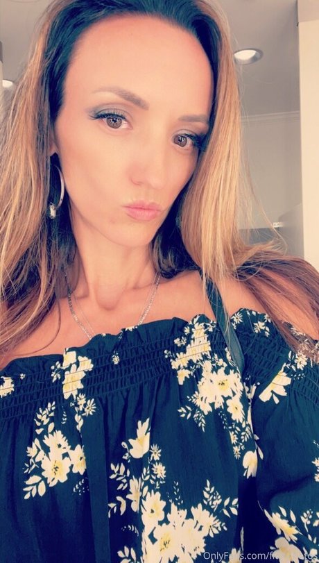 Naakte gelekte OnlyFans-foto van Itssexykelly