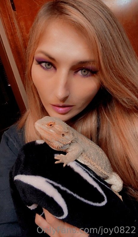 Naakte gelekte OnlyFans-foto van Joy0822