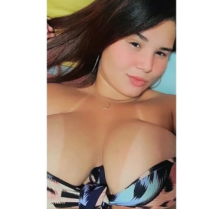 Naakte gelekte OnlyFans-foto van Daniele Lima