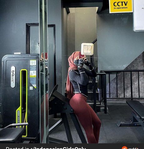 Naakte gelekte OnlyFans-foto van Oklinfia