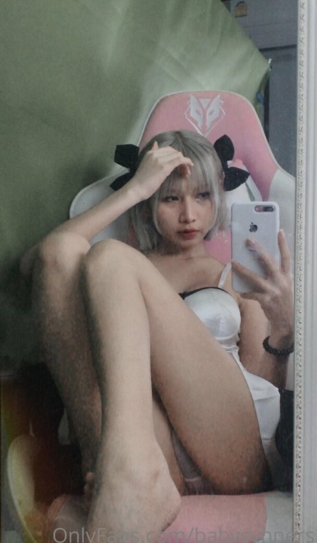Naakte gelekte OnlyFans-foto van Babysynners